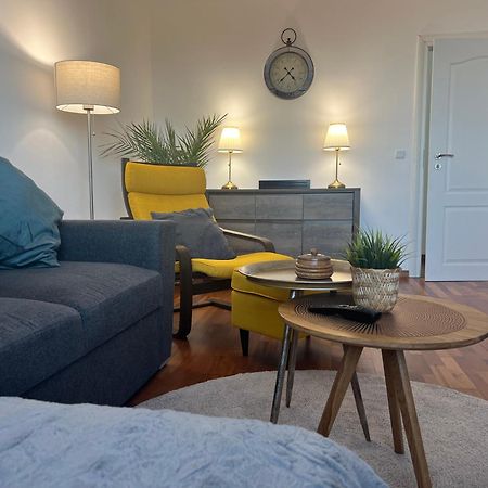 Kakavanen'S Sea View Apartment Baltjik Exteriör bild