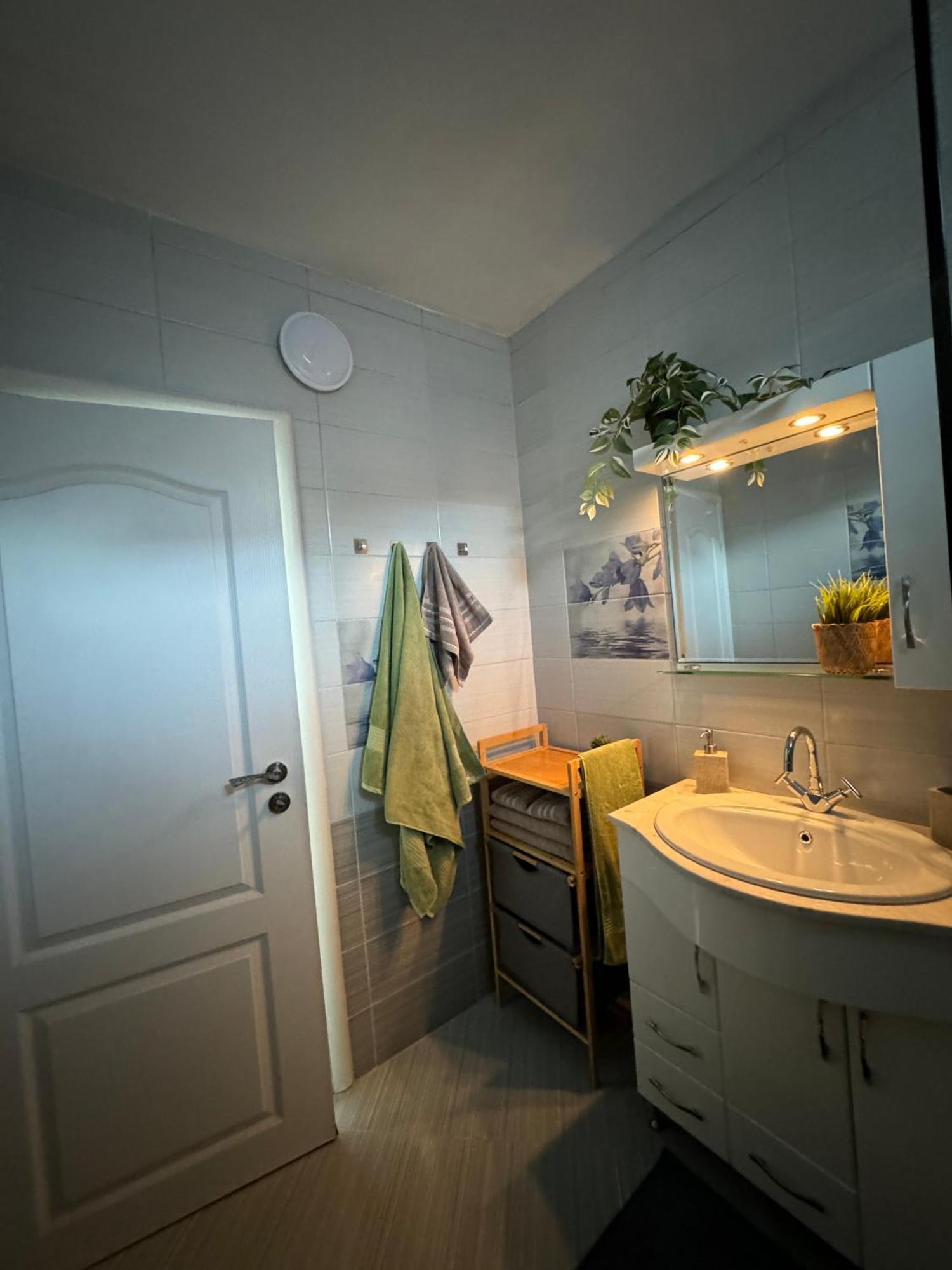 Kakavanen'S Sea View Apartment Baltjik Exteriör bild