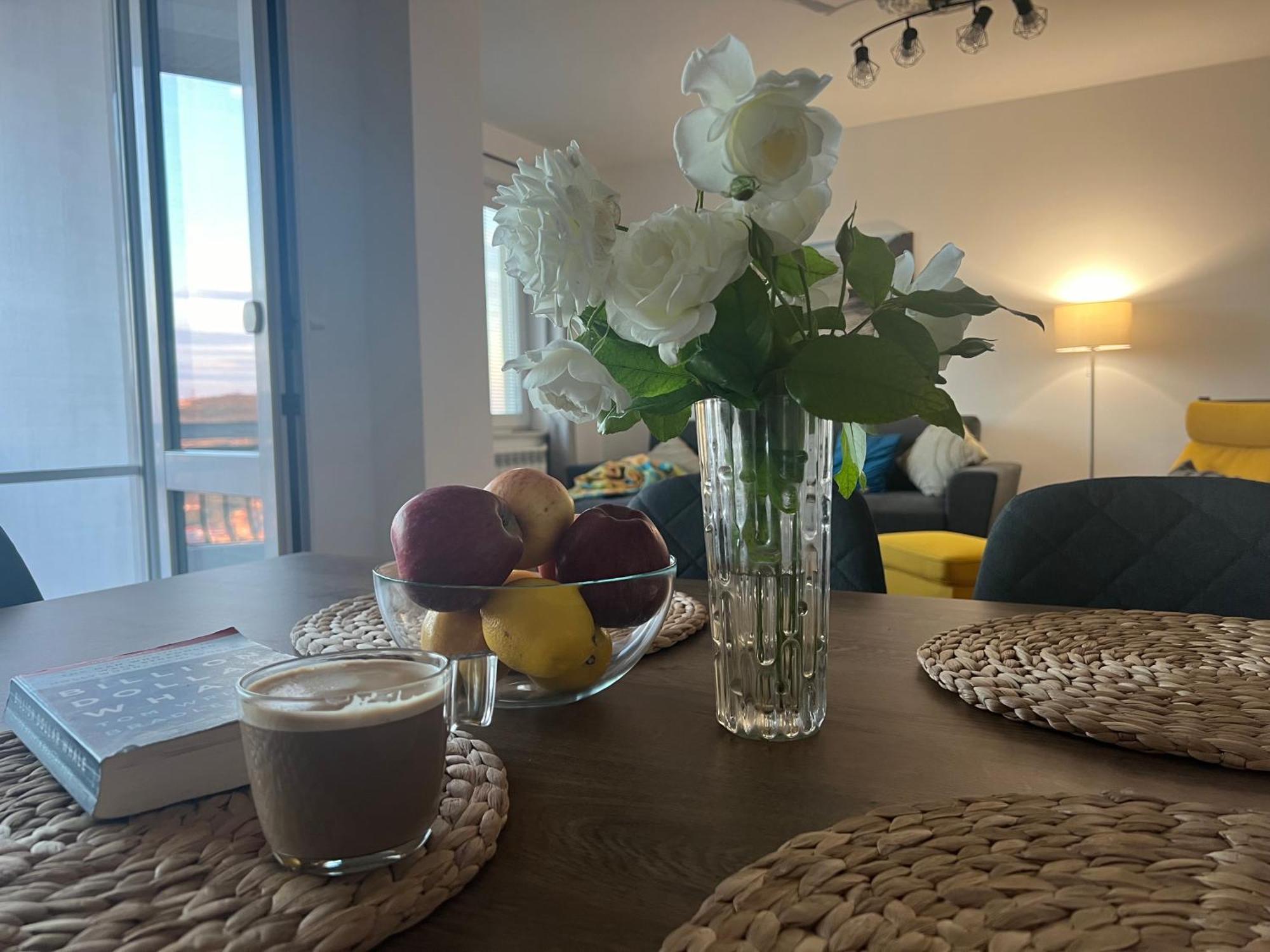 Kakavanen'S Sea View Apartment Baltjik Exteriör bild